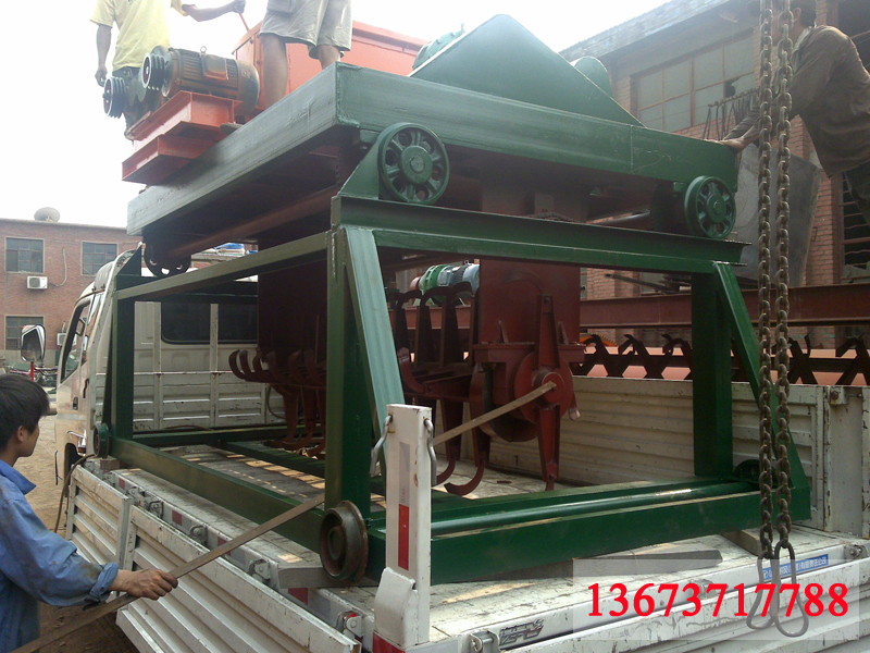 11_堆肥發(fā)酵翻堆機(jī)-6